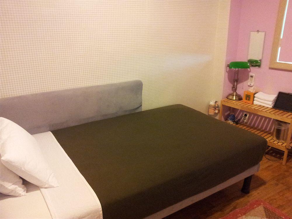 Backpackers In Jeju City Center Eksteriør billede