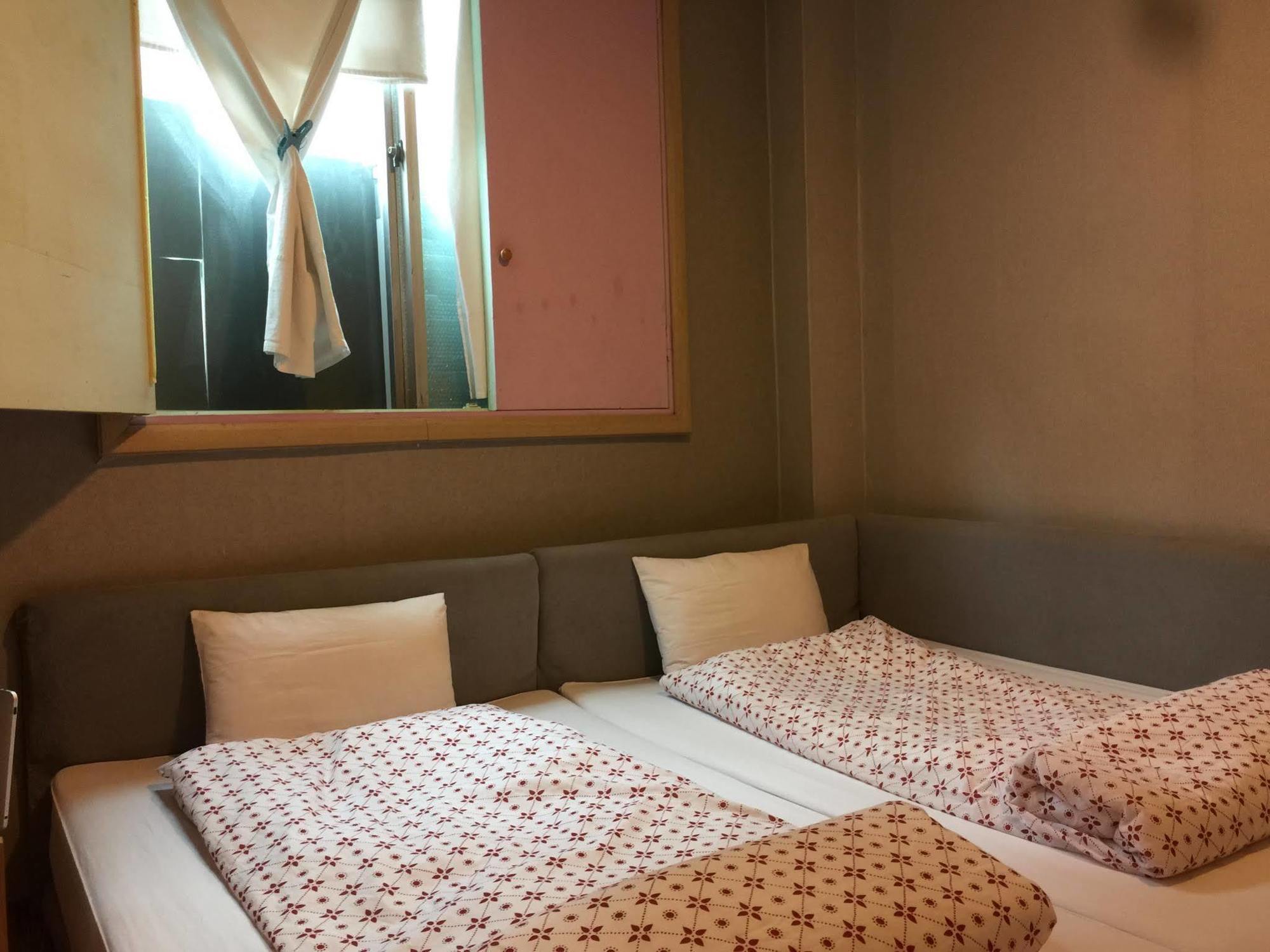 Backpackers In Jeju City Center Eksteriør billede