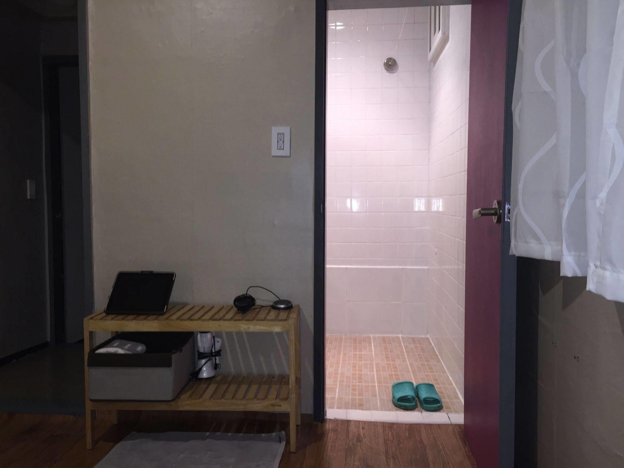 Backpackers In Jeju City Center Eksteriør billede